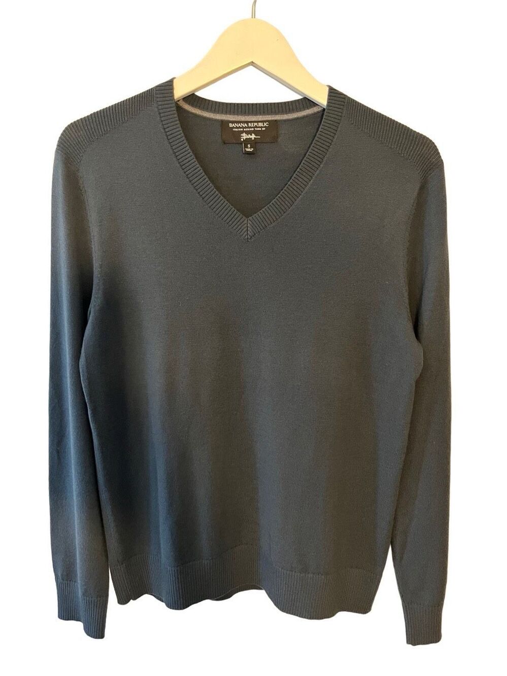 Banana Republic blue 100% fine merino Italian wool sweater in blue - S